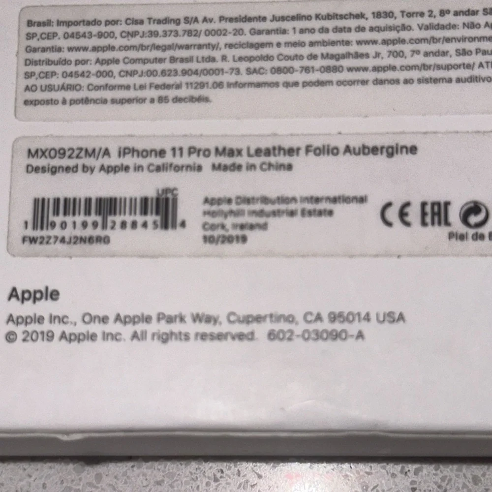 Apple iPhone 11 Pro Max leather Folio (Aubergine - dark purple) NIB sealed